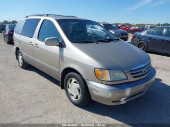  Salvage Toyota Sienna