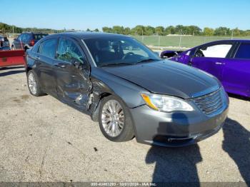  Salvage Chrysler 200