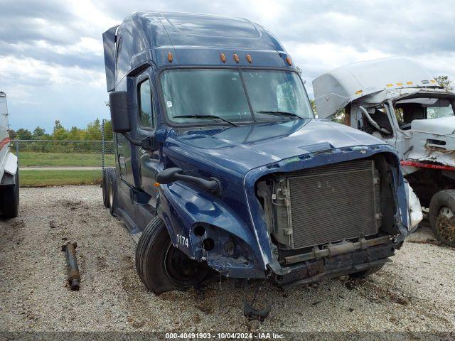  Salvage Freightliner Cascadia 125