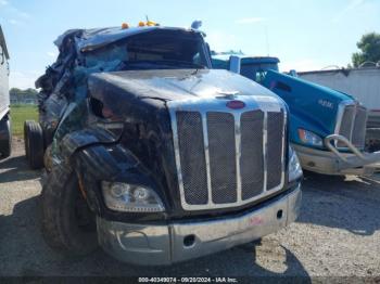  Salvage Peterbilt 579