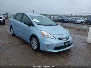  Salvage Toyota Prius v