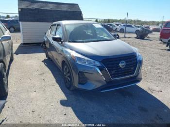  Salvage Nissan Kicks