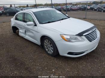  Salvage Chrysler 200