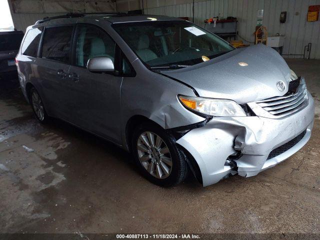  Salvage Toyota Sienna