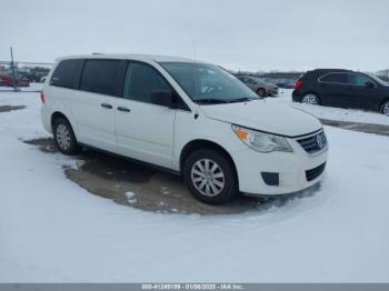  Salvage Volkswagen Routan