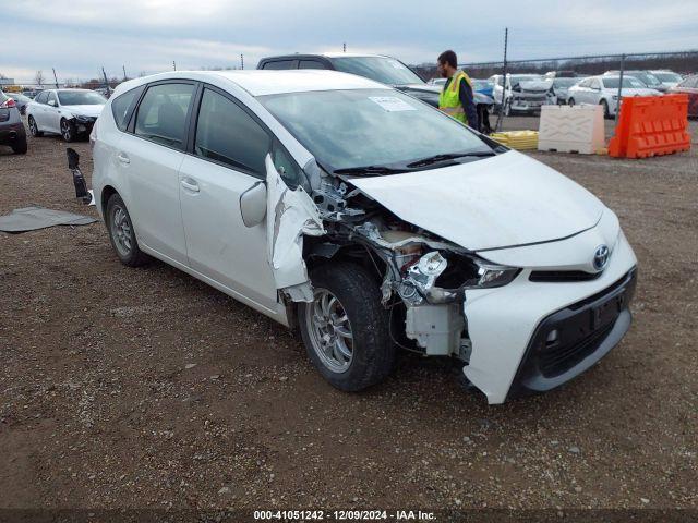  Salvage Toyota Prius v