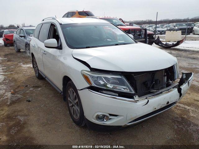  Salvage Nissan Pathfinder