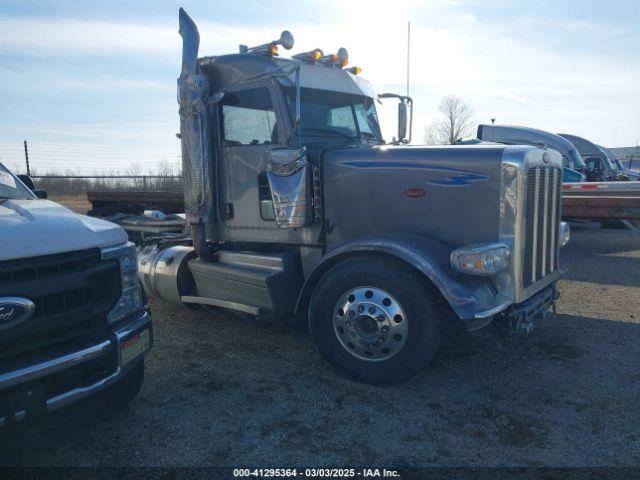  Salvage Peterbilt 389