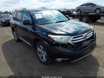  Salvage Toyota Highlander