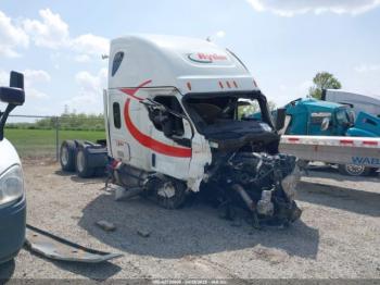  Salvage Freightliner New Cascadia 126