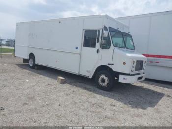  Salvage Freightliner Chassis