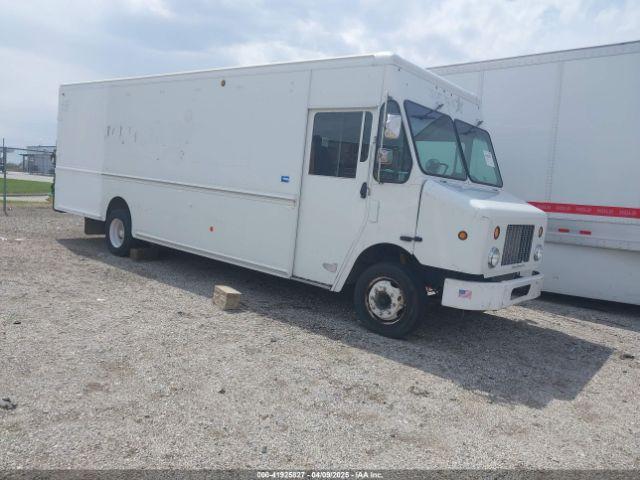  Salvage Freightliner Chassis