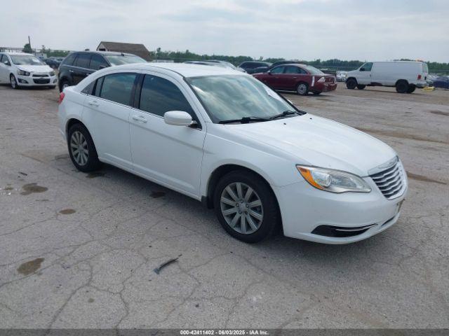  Salvage Chrysler 200