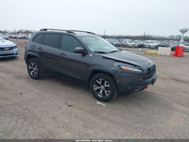  Salvage Jeep Cherokee