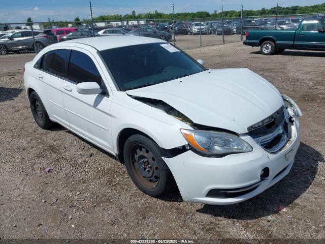  Salvage Chrysler 200