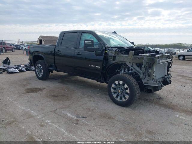  Salvage Chevrolet Silverado 2500