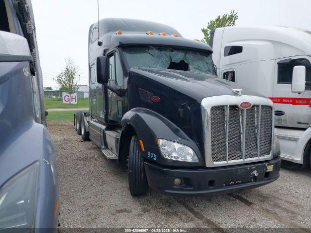  Salvage Peterbilt 587