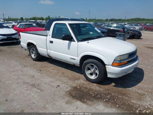  Salvage Chevrolet S-10