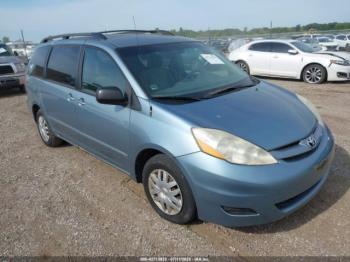  Salvage Toyota Sienna