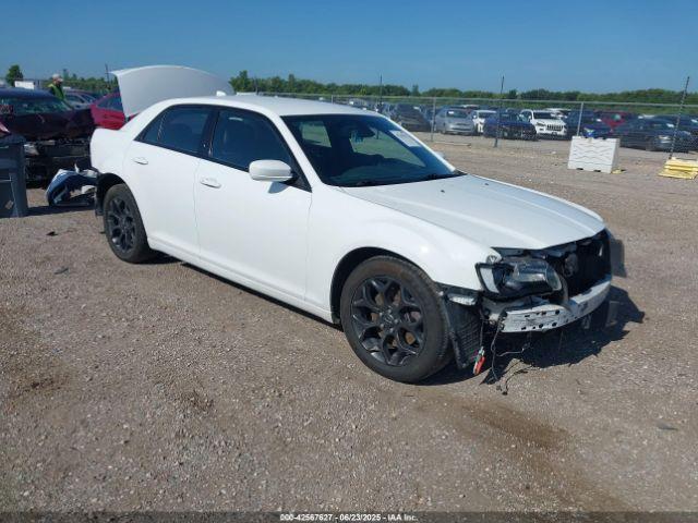  Salvage Chrysler 300