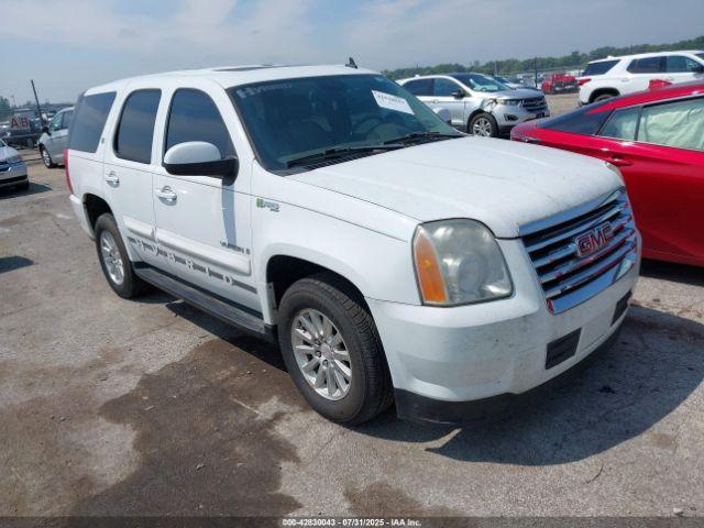  Salvage GMC Yukon