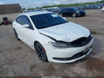  Salvage Chrysler 200