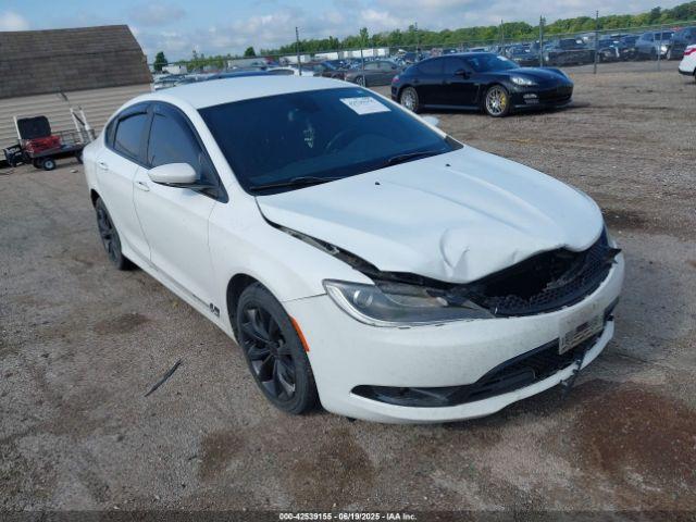  Salvage Chrysler 200