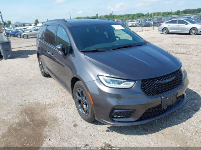  Salvage Chrysler Pacifica