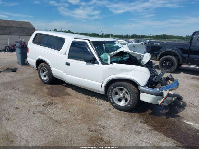  Salvage Chevrolet S-10