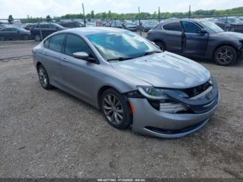  Salvage Chrysler 200
