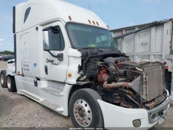  Salvage Freightliner Cascadia 125