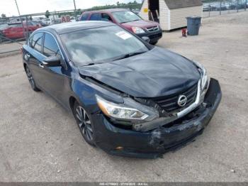  Salvage Nissan Altima