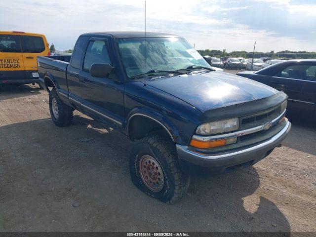  Salvage Chevrolet S-10