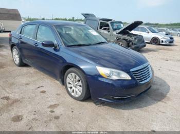  Salvage Chrysler 200