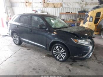  Salvage Mitsubishi Outlander