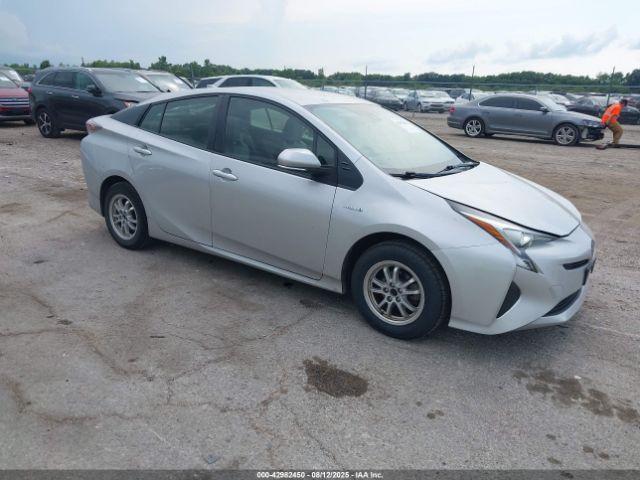  Salvage Toyota Prius