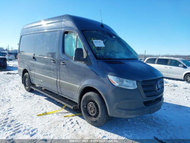 Salvage Mercedes-Benz Sprinter 2500