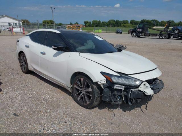 Salvage Nissan Maxima