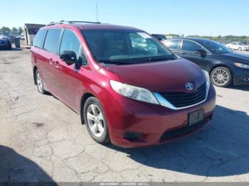  Salvage Toyota Sienna