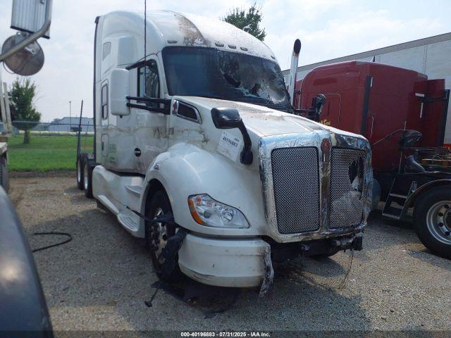  Salvage Kenworth T680