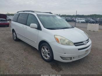  Salvage Toyota Sienna