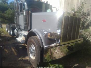  Salvage Peterbilt 589