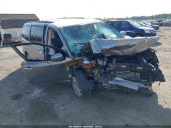  Salvage Chrysler Town & Country