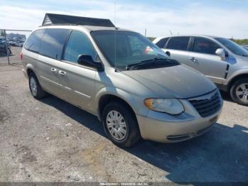  Salvage Chrysler Town & Country