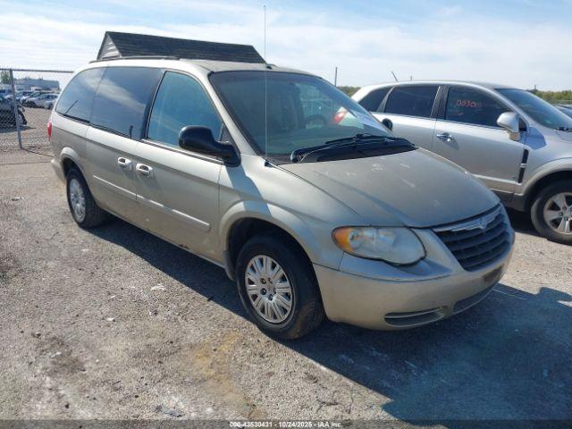 Salvage Chrysler Town & Country