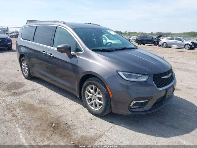  Salvage Chrysler Pacifica