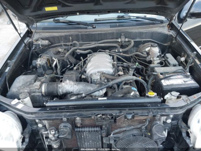 Toyota Sequoia Limited V8 Image 11