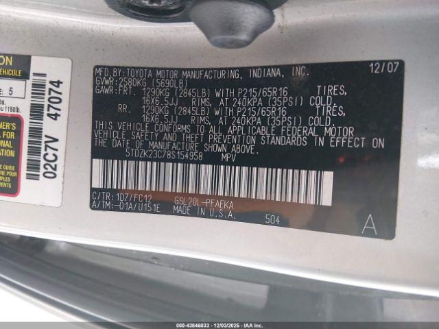 Toyota Sienna Le Image 3