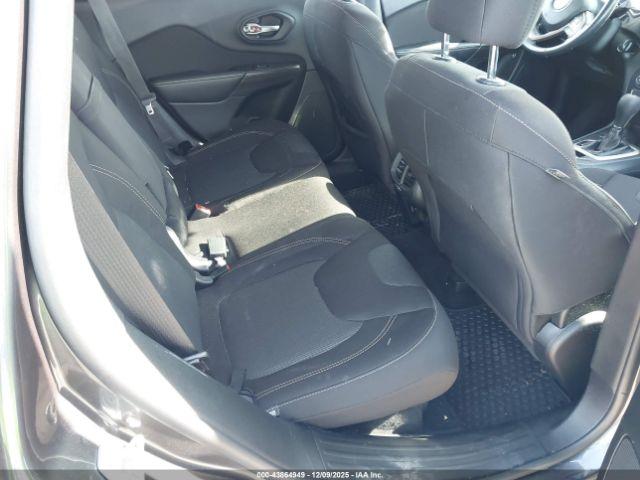 Jeep Cherokee Latitude Image 15