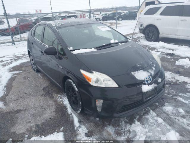  Salvage Toyota Prius